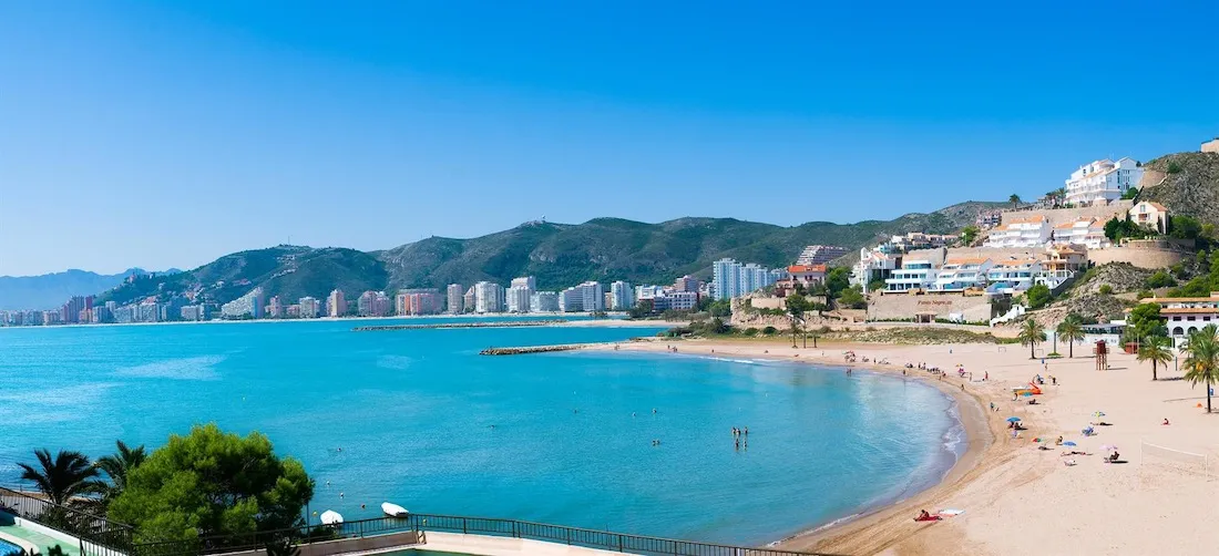 Photograph of a beach in Valencia