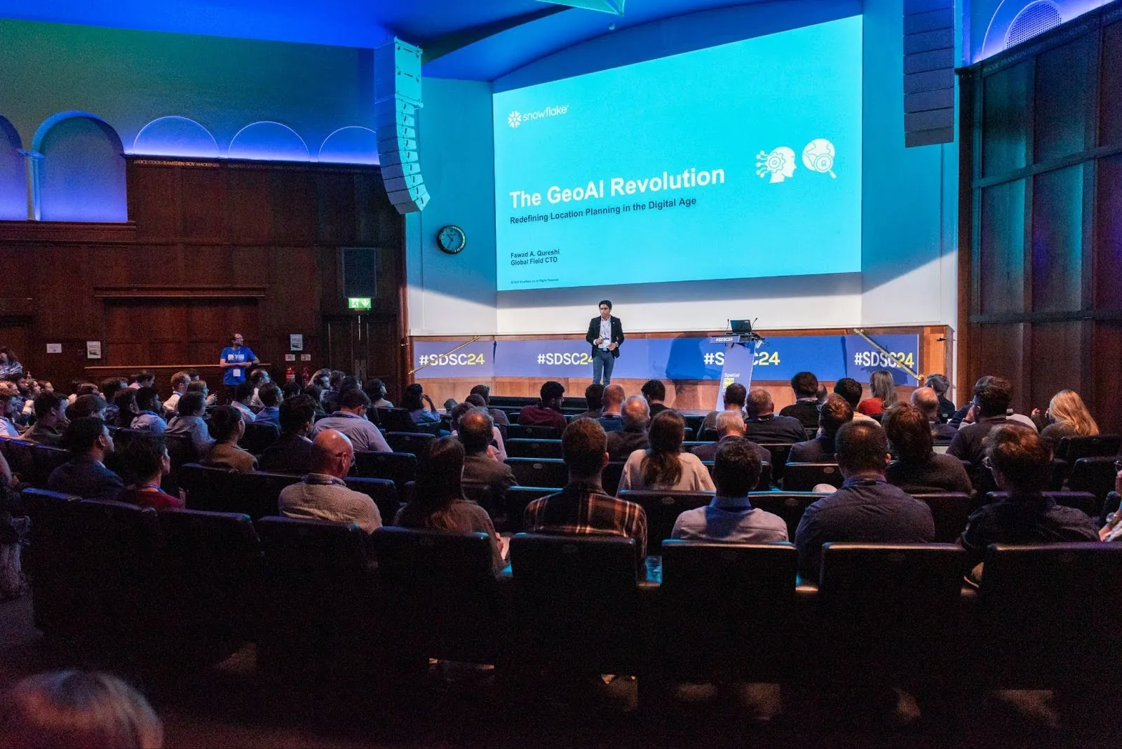 A photograph of Snowflake presenting at SDSC